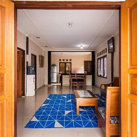 Villa Anjung Balak Cisarua Exteriör bild